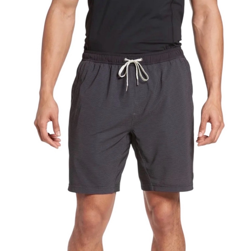 Men's Vuori Striped Drawstring Shorts Size Small